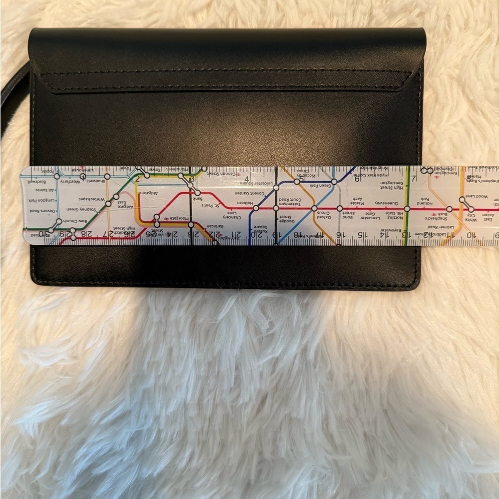 Kate Spade Bradbury Street Mollie Wristlet NWOT - Picture 7 of 8